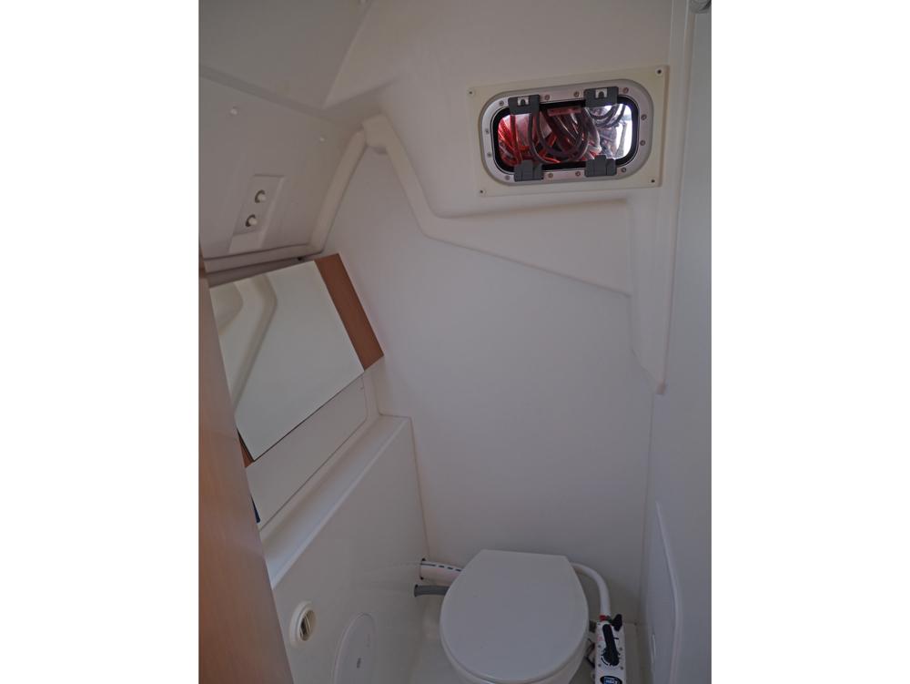 Salon, Accommodatie